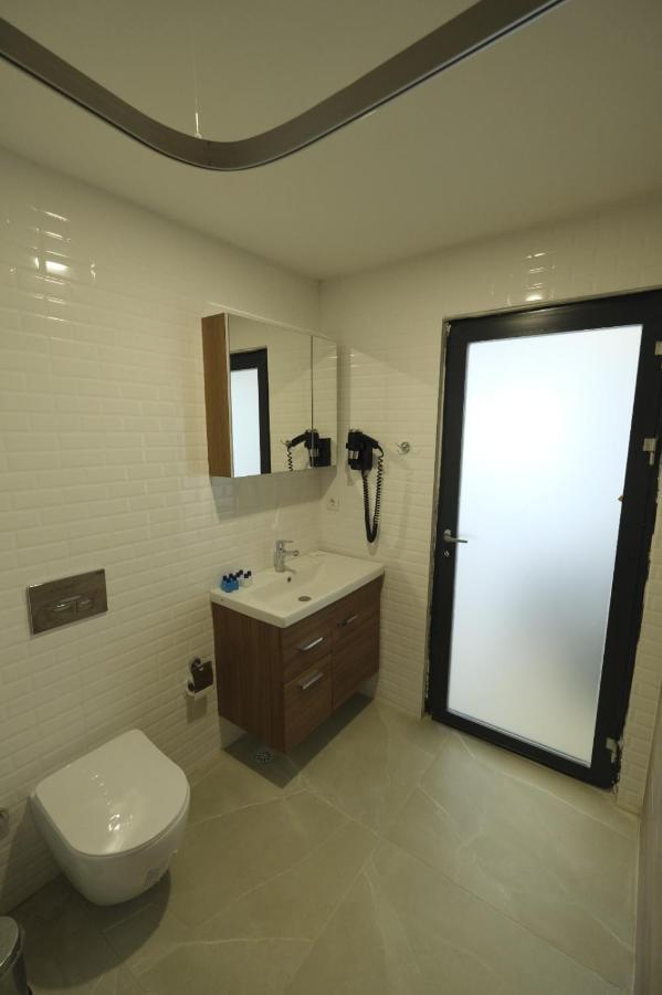 Tut Hotel Antalya Kültér fotó