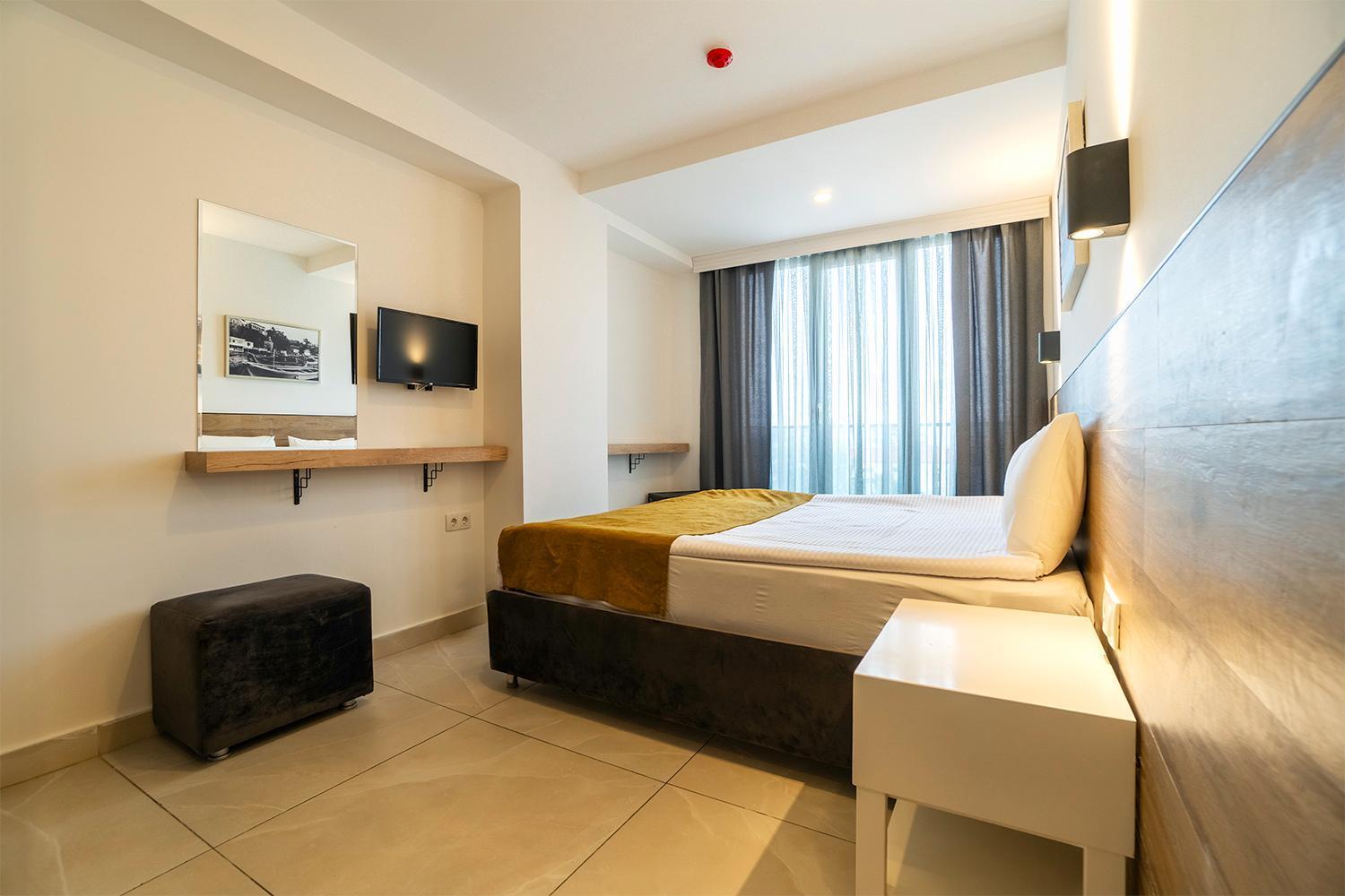 Tut Hotel Antalya Kültér fotó